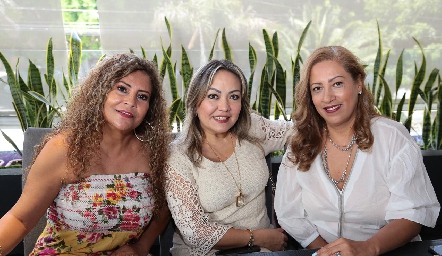  Imelda Serna, Rosy Zúñiga y Lupita Gamboa.