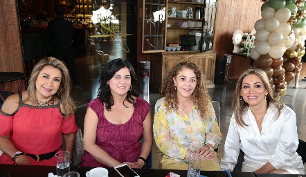  Claudia García Cintia Sánchez, Tesi Gordoa y Doris Gandy.