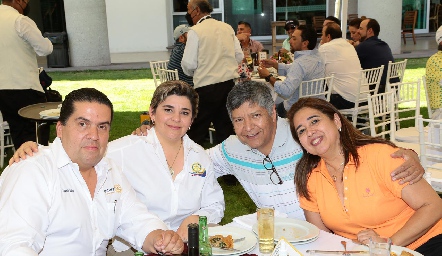  Agustín Vales, Elizabeth Duque, Víctor García y Patricia Sands.