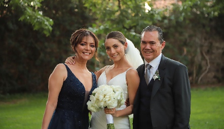  Alejandra Zulaica, Nayelli y Miguel Maya.