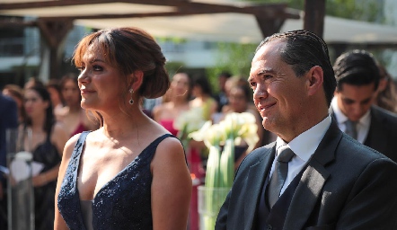  Alejandra Zulaica y Miguel Maya, papás de la novia.