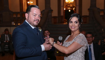  Los recién casados: Ramón Meade y Alejandra Martínez de Meade.