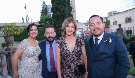  Alejandra Martínez, Ernesto Navarro, Vicky Medellín y Ramón Meade.
