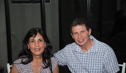  Gabriela Chevaile y Luis Navarro.