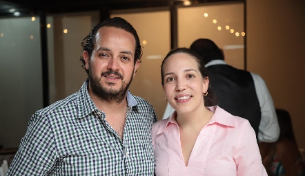  Alejandro Sánchez y Sofía Torres .