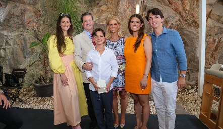  Familia Leiva Eichelmann: Jorge, Marisol, Santiago, Marisol, Paula y Jorge.