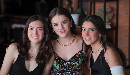  Rafaela Hernández, Fer Orozco y María Jasso.