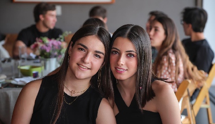  Claudia Torres y Marina Nieto.