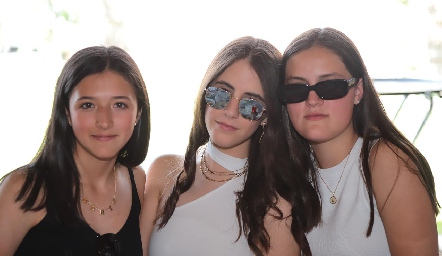  María Heredia, Farah Fontes y Lorenza Humara.