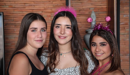  María Emilia Díaz, Inés Díaz y Gaby Fonseca.