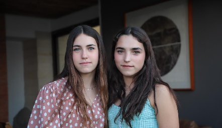  Alexa y Camila .