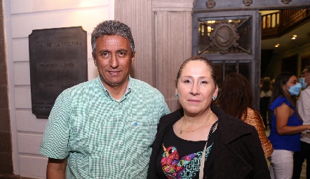  Héctor Esquivel y Evangelina Alarcón.