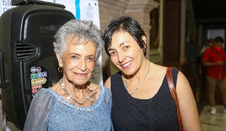  Luz María Anaya y Luz María Vázquez.