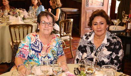  Amalia Matienzo y Sara Rodríguez.