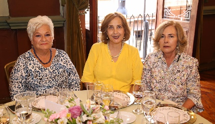  María Elena Siller, Ana Elisa Brurggueroff y Ana Rosa Martínez.