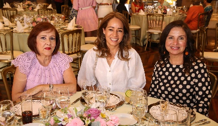  Ángeles Guerra, Ana Luisa Acosta y Martha Elena Aguilar.