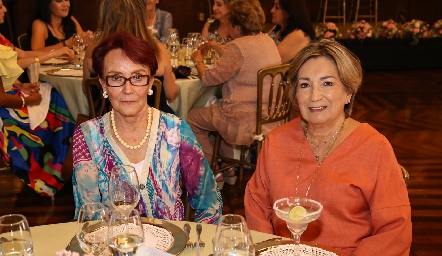  Lucia Martínez y Rebeca Torres.