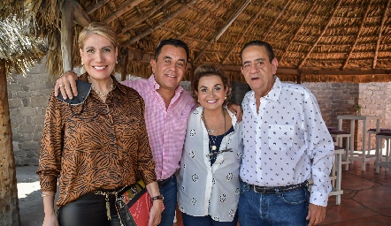  Mireya Pérez, Francisco Carrera, María del Carmen y Toño Cordero.