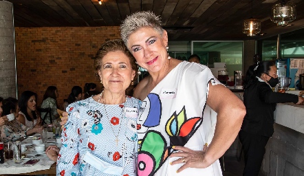  Lourdes y Margarita Padilla.
