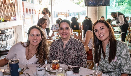  Erika Von Der Meden, Queta Contreras y Gaby Castillo.