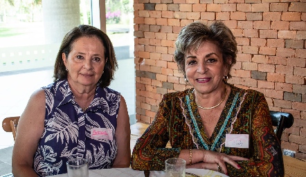  Patricia Sanders y Vicky Godínez.