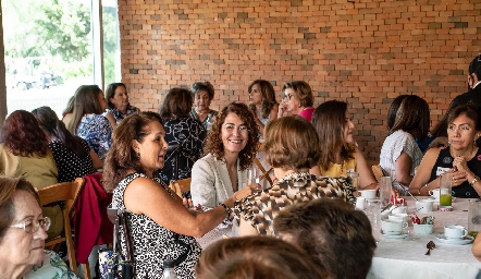 Desayuno del Día de las Madres del Fraccionamiento Campestre.