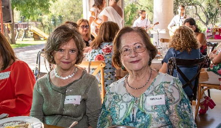  Marcela Pettet y Magdalena Araiza.