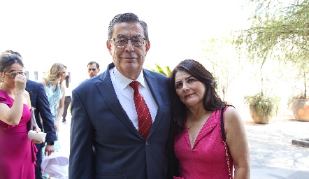  Ricardo Villarreal y Alejandra Lo.