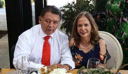  Francisco Medellin y Cristina Robledo.