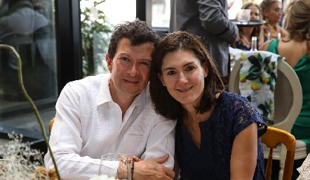  Hector Salas y Paulina Vivanco.