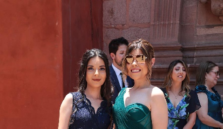  Juliana y Marisol Zapata.
