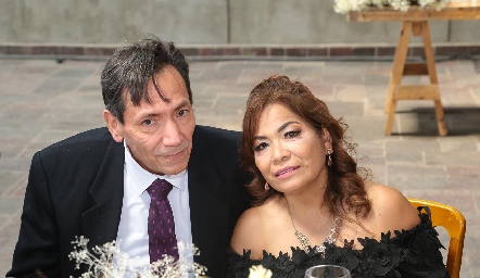  Adolfo Antonio y Blanca Torres.