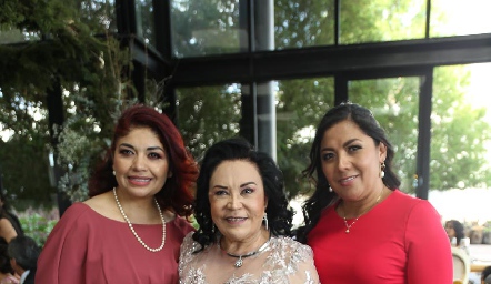  María Gabriela Ruiz, Juana María Meza y Araceli del Rocío Hernández.
