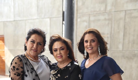 Ruth de la Torre, María Julia Marín y Lourdes Leiva.