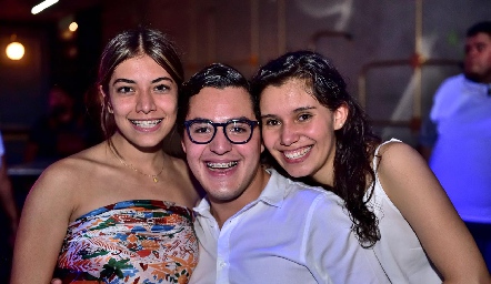  pasándola genial.