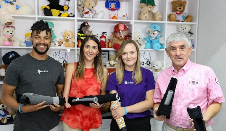  Nate Macabuag, María Fernanda Valdez, Nicole Brennan y Gerardo Manuel García.