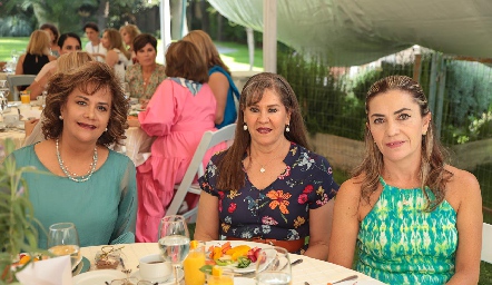  Isabel Dimas, Velia Villarreal y Sofía García .