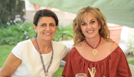  Pilar Lázaro y Yolanda de Aguillón .