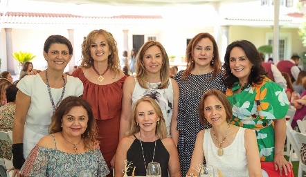  Pilar Lázaro, Yolanda de Aguillón, Bety Lavin, Claudia González, Laura de Bravo, Tita Aguillón, Laura Lavin y Diana de Villarreal.