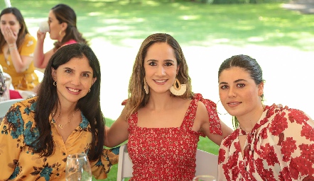  Ale Torres, Daniel Mina y Mariela Motilla .