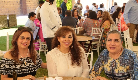  Malena Alvarado, Carolina Zarzosa y Leticia Otero.