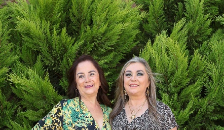  Marcela Martínez y Patricia Flores.