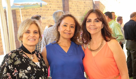  Guille García, Jenny Salinas y Mary Araiza.