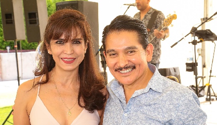  Georgina Rodríguez y Víctor Arteaga .
