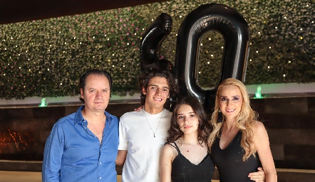  Emilio Ciuffardi, Emilio, Valentina y Melissa Fernández.