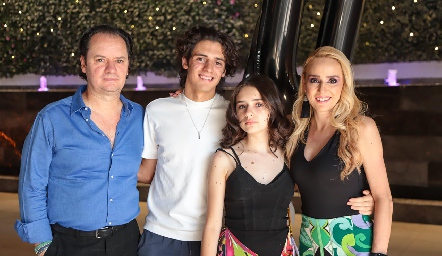  Emilio Ciuffardi, Emilio, Valentina y Melissa Fernández.