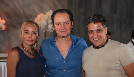  Gladys Gallegos, Emilio Ciuffardi y Memo Sornio .