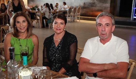  Susana Herrera, Carmen López y Lucio Ciuffardi .