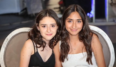  Valentina Ciuffardi y Fernanda de la Torre .