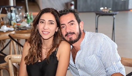  Jessica Zermeño y Enrique Araza.